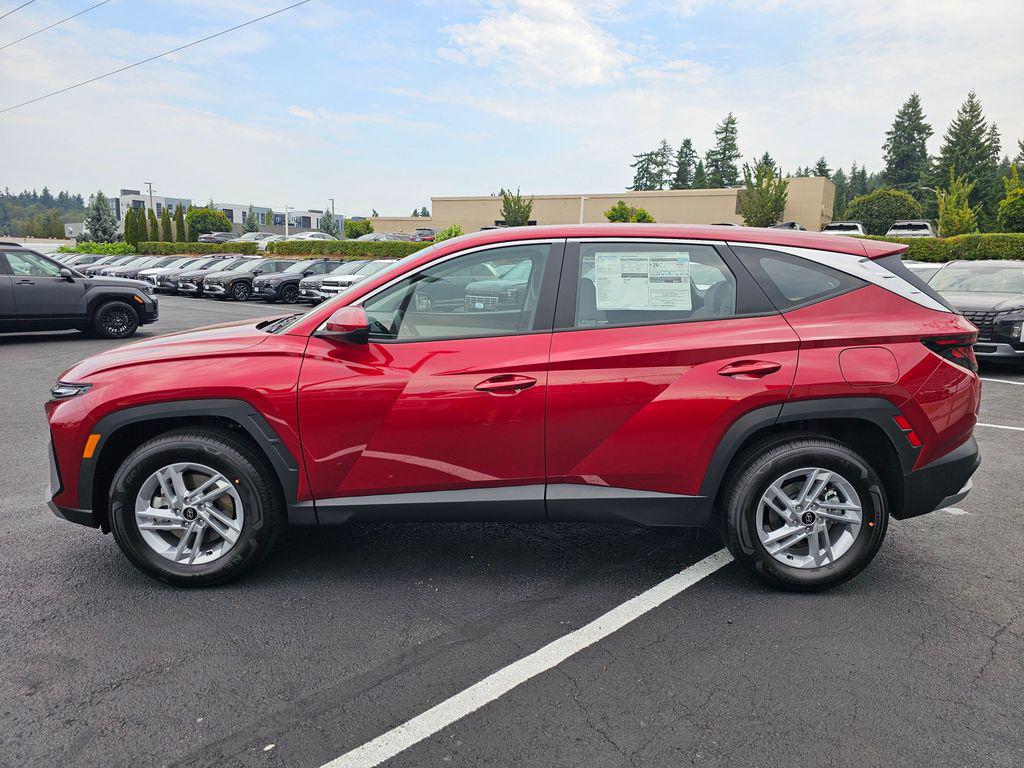 2025 Hyundai Tucson SE - Photo 4