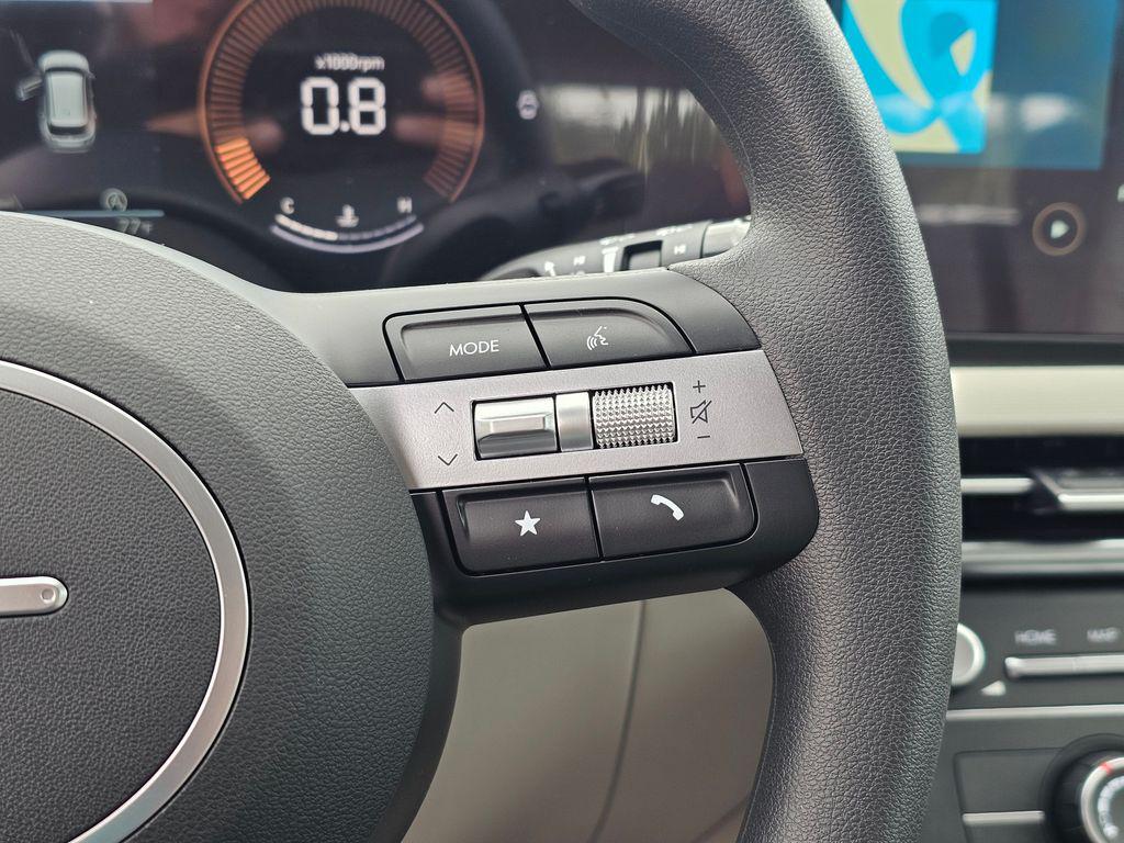 2025 Hyundai Tucson SE - Photo 25