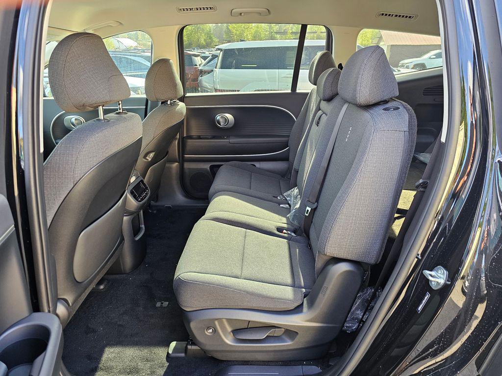 2026 Hyundai IONIQ 9 SE - Photo 18