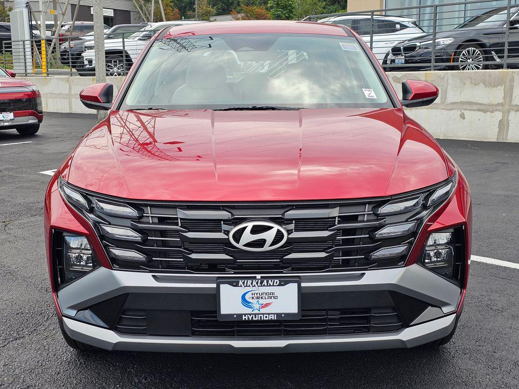 2025 Hyundai Tucson SE - Photo 2
