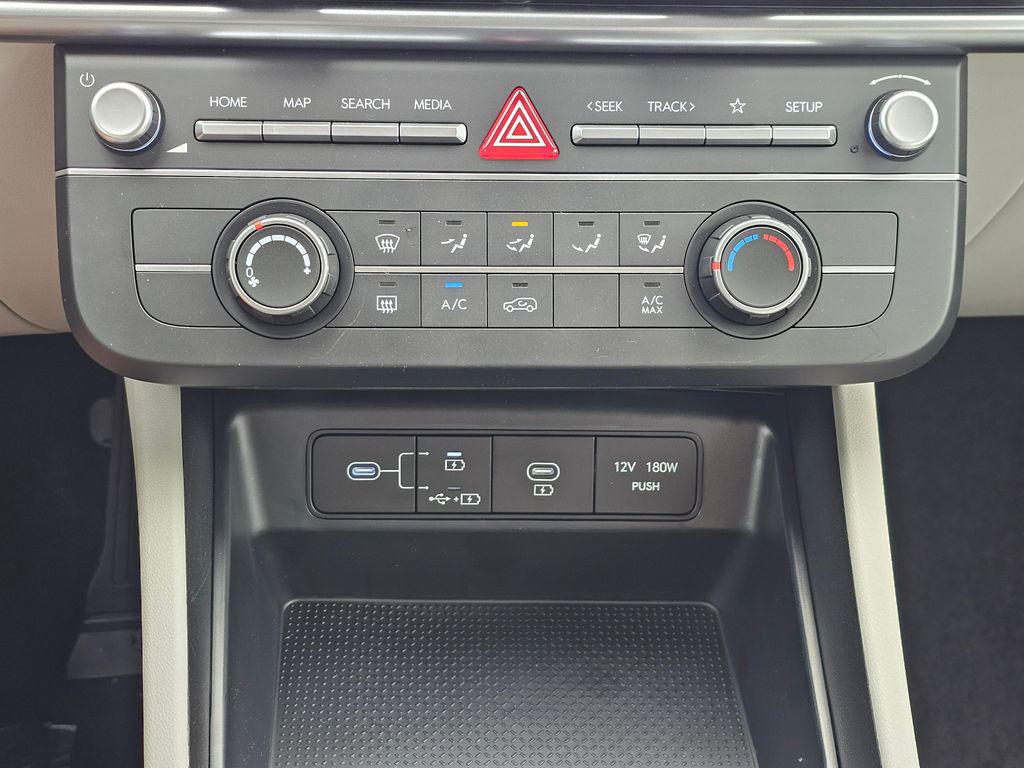 2025 Hyundai Tucson SE - Photo 30