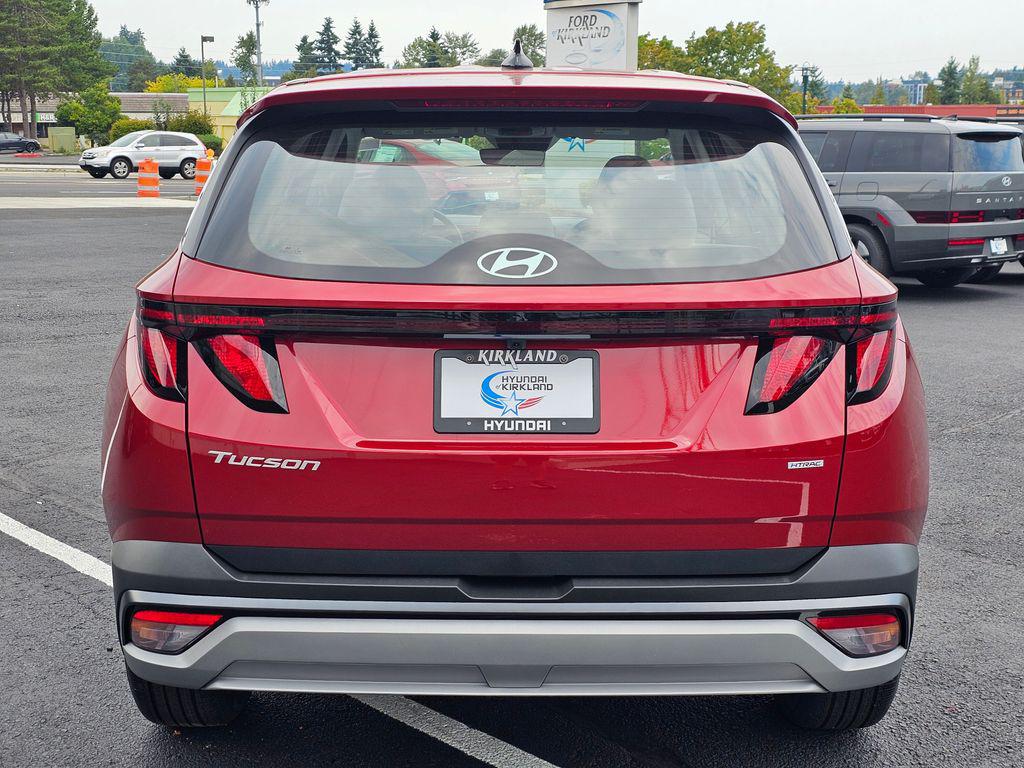 2025 Hyundai Tucson SE - Photo 6