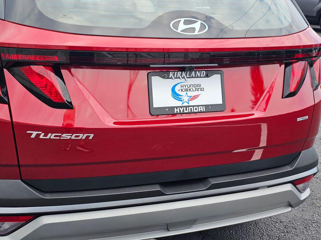 2025 Hyundai Tucson SE - Photo 14