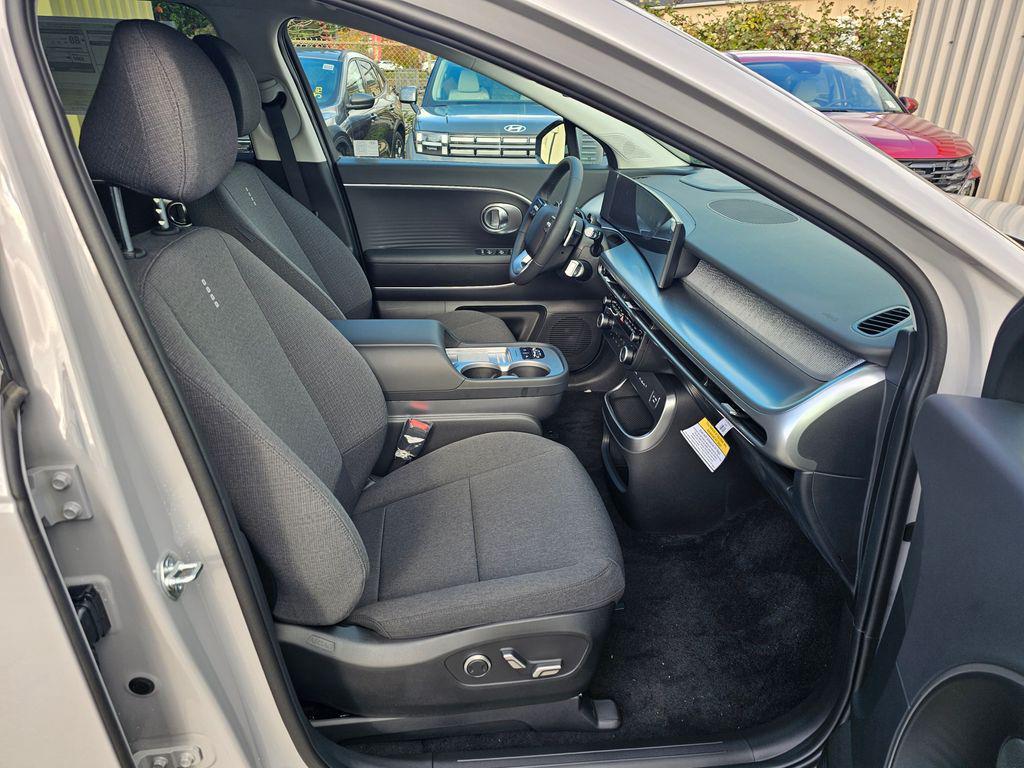 2026 Hyundai IONIQ 9 SE - Photo 10