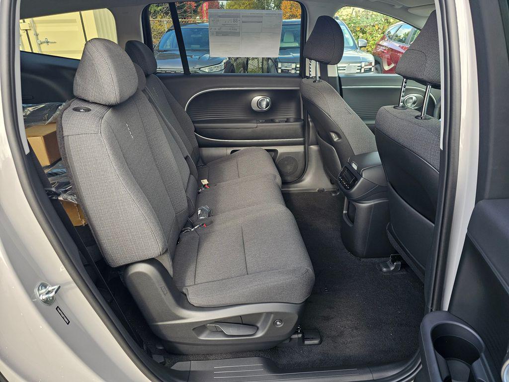 2026 Hyundai IONIQ 9 SE - Photo 12