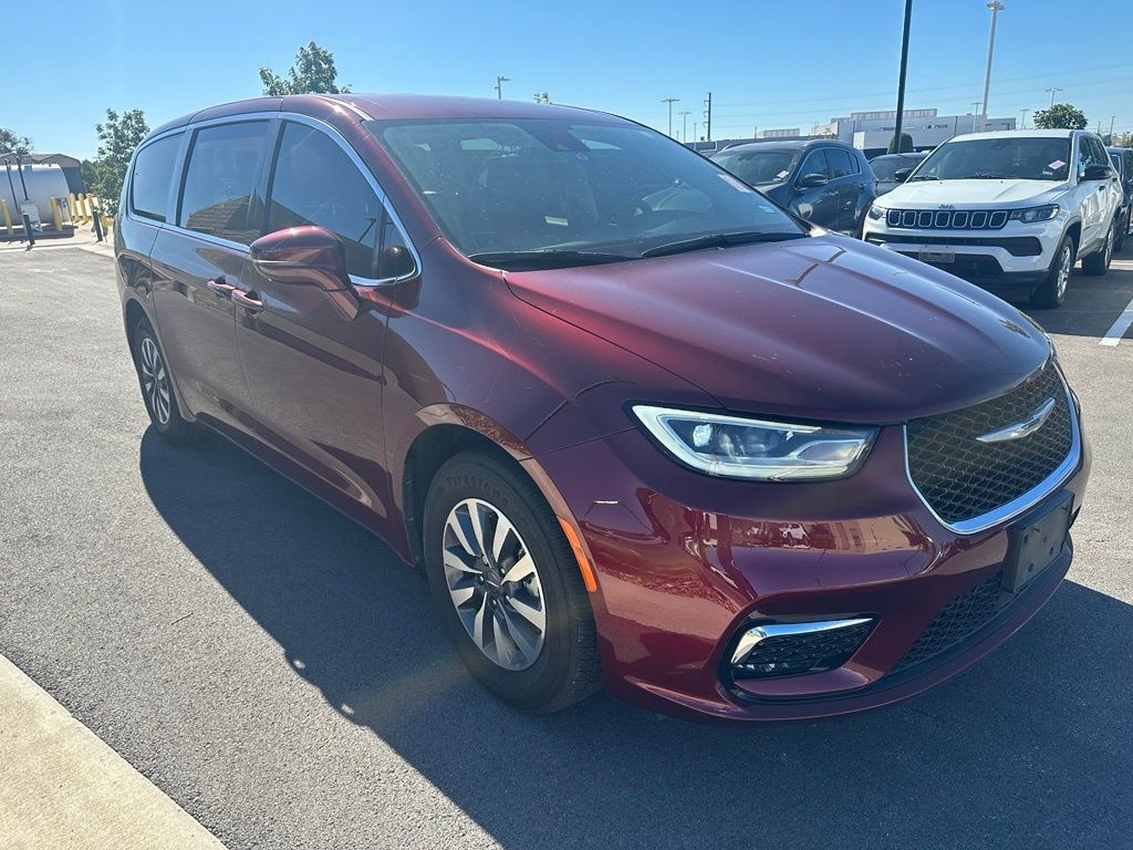 Used 2022 Chrysler Pacifica Hybrid Touring L Van Passenger Van