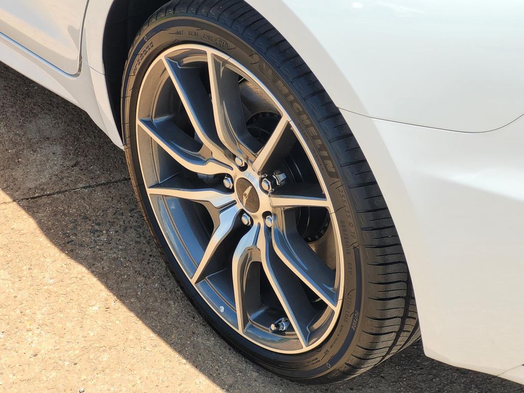 2025 GENESIS G70 Standard - Photo 7
