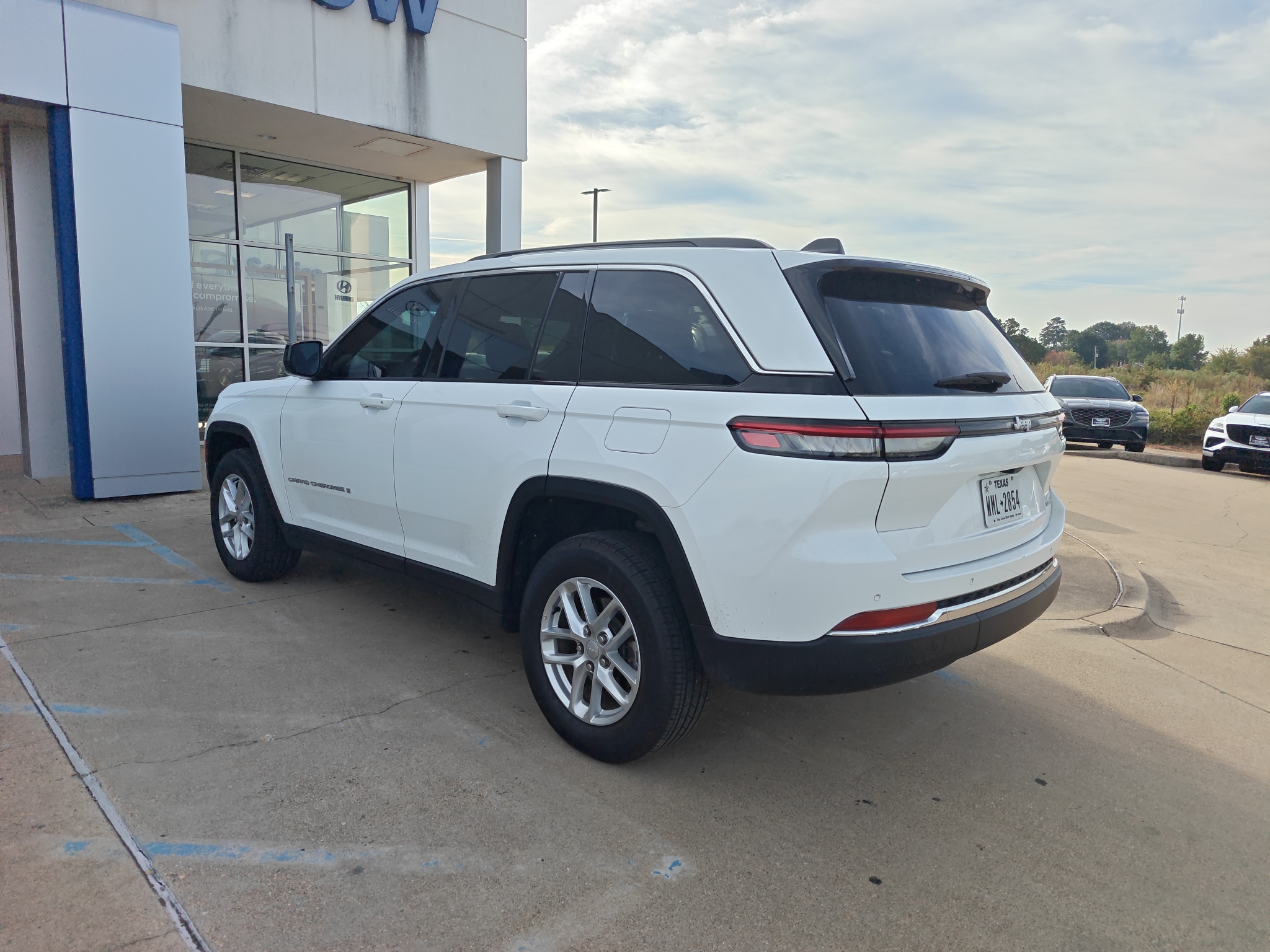 Used 2025 Jeep Grand Cherokee Laredo X SUV