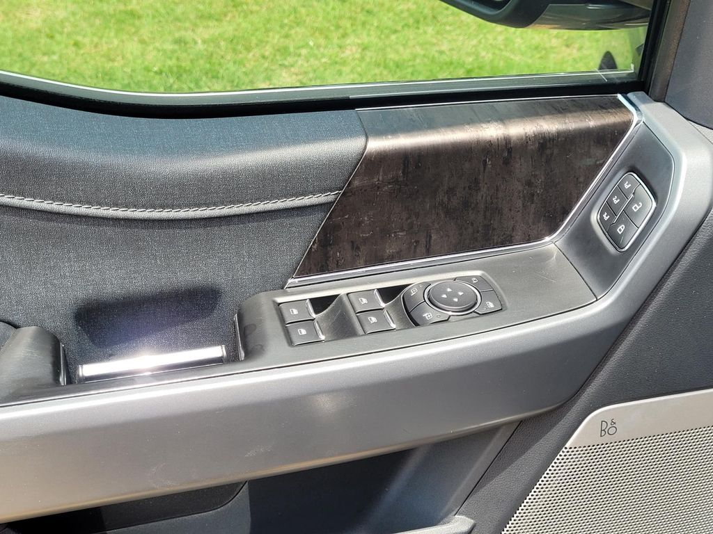 2022 Ford F-150 Lariat - Photo 11
