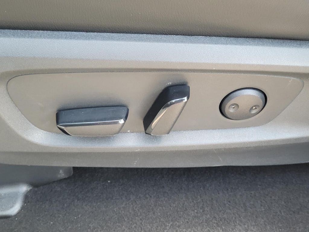 2023 Nissan Pathfinder SL - Photo 13
