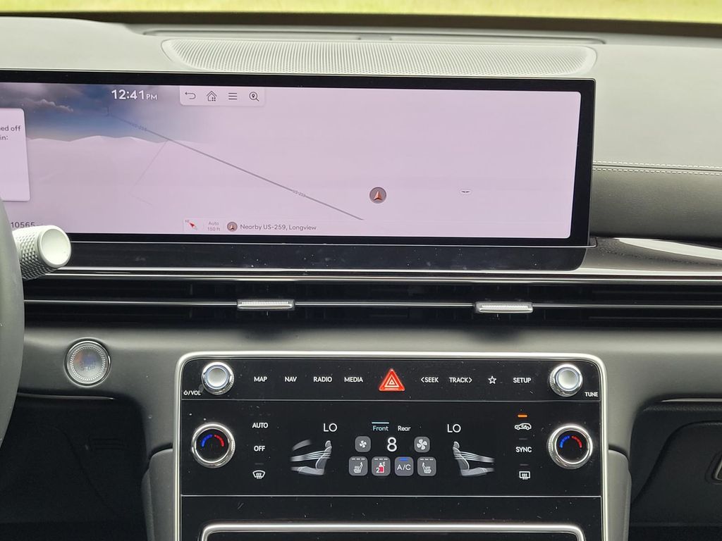 2025 GENESIS GV80 Standard - Photo 17