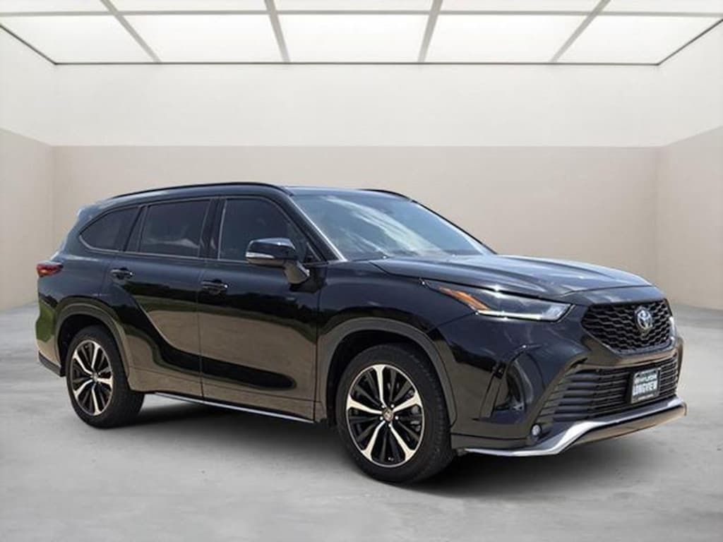 Used 2022 Toyota Highlander XSE SUV