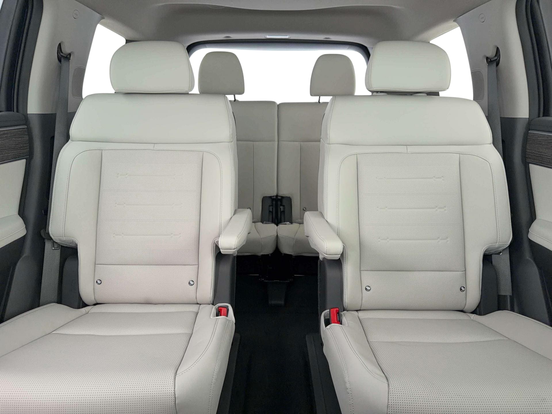 2026 Hyundai Santa Fe Limited - Photo 16