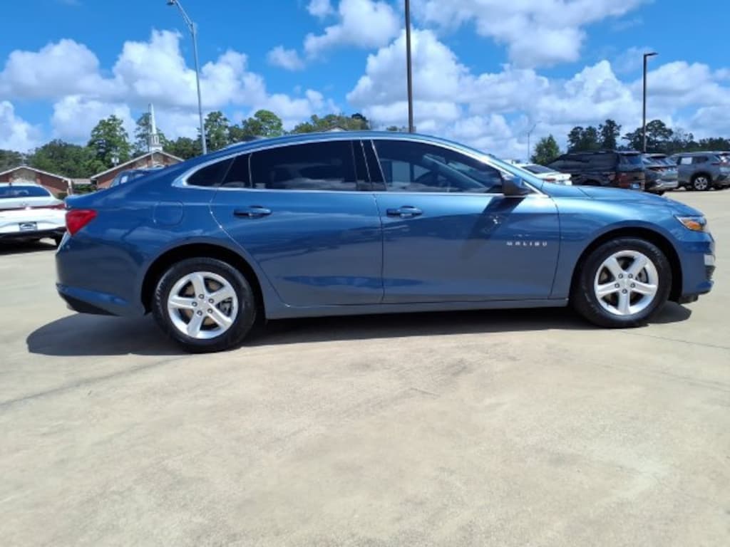 Used 2024 Chevrolet Malibu LS w/1LS Sedan