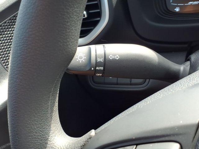 2026 Hyundai Venue SE - Photo 25