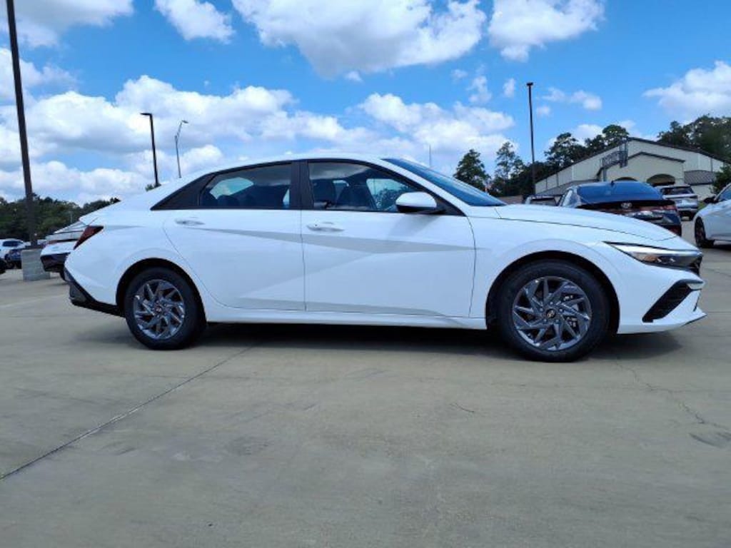 New 2026 Hyundai Elantra Hybrid Blue Sedan