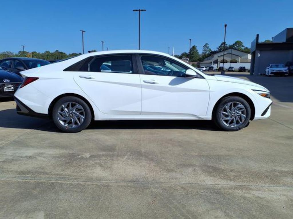 New 2026 Hyundai Elantra Hybrid Blue Sedan
