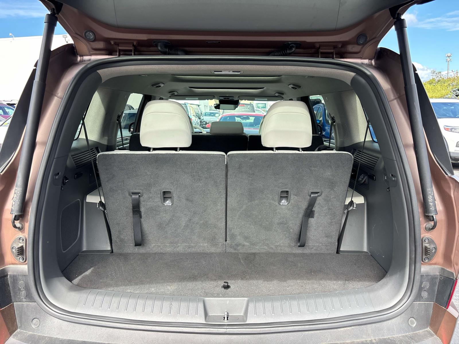 2024 Hyundai Santa Fe Limited - Photo 17