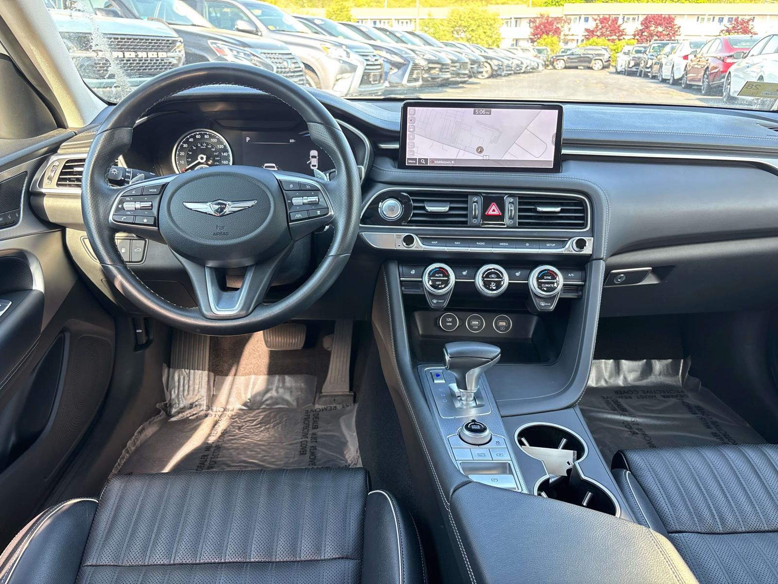 2022 GENESIS G70 Standard - Photo 8