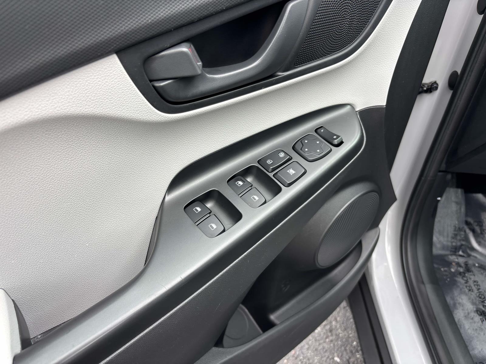2022 Hyundai Kona SE - Photo 17