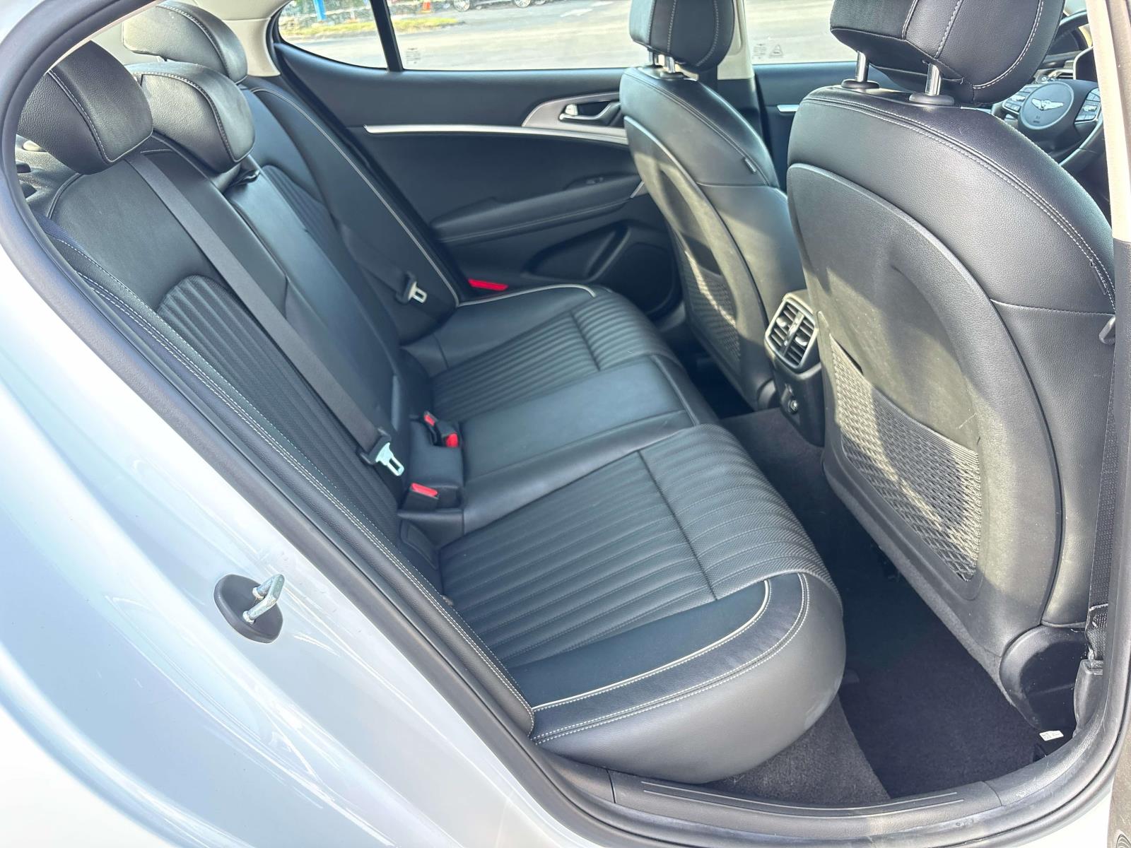 2022 GENESIS G70 Standard - Photo 10