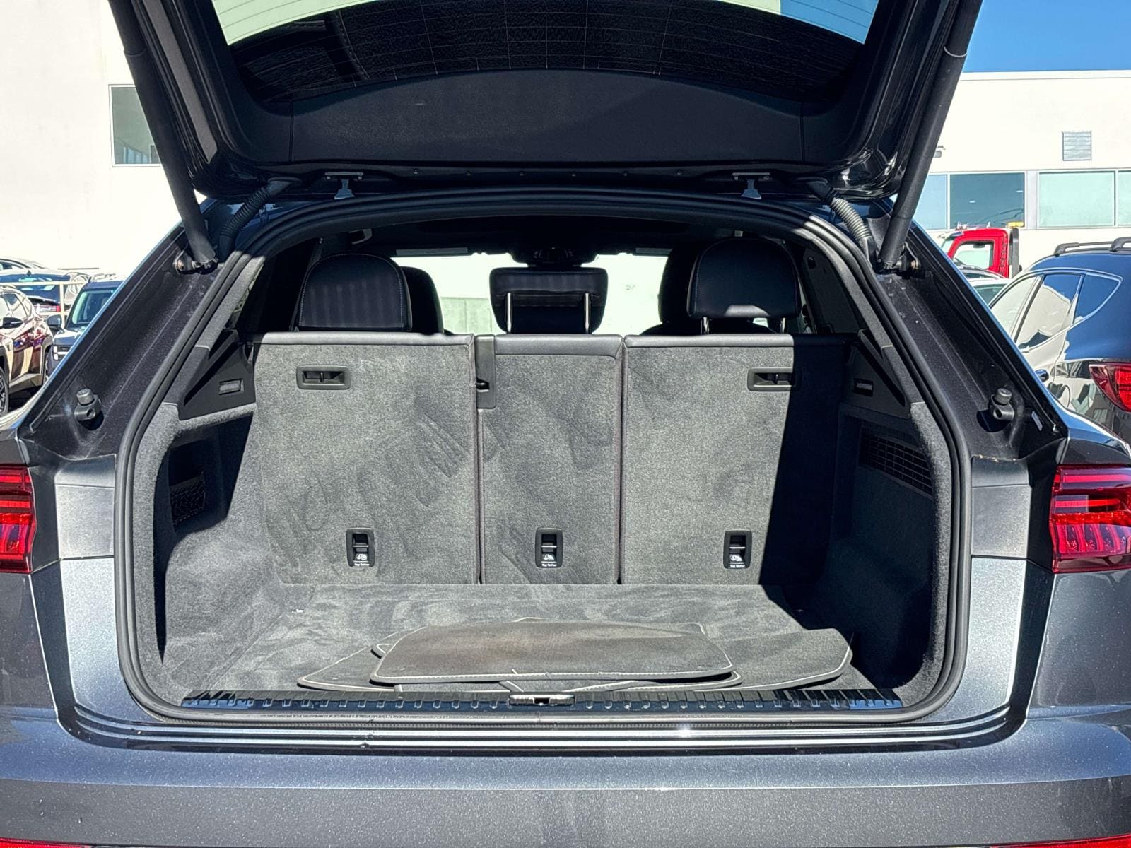 2019 Audi Q8 Premium Plus - Photo 11