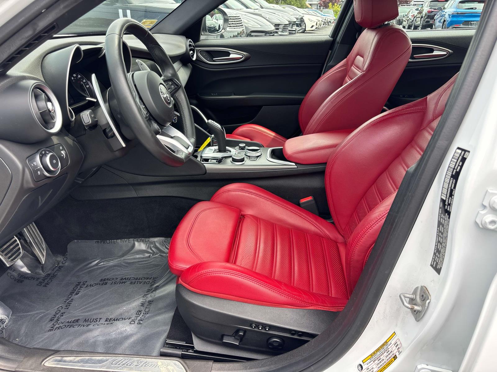 2022 Alfa Romeo Giulia Ti Veloce - Photo 10