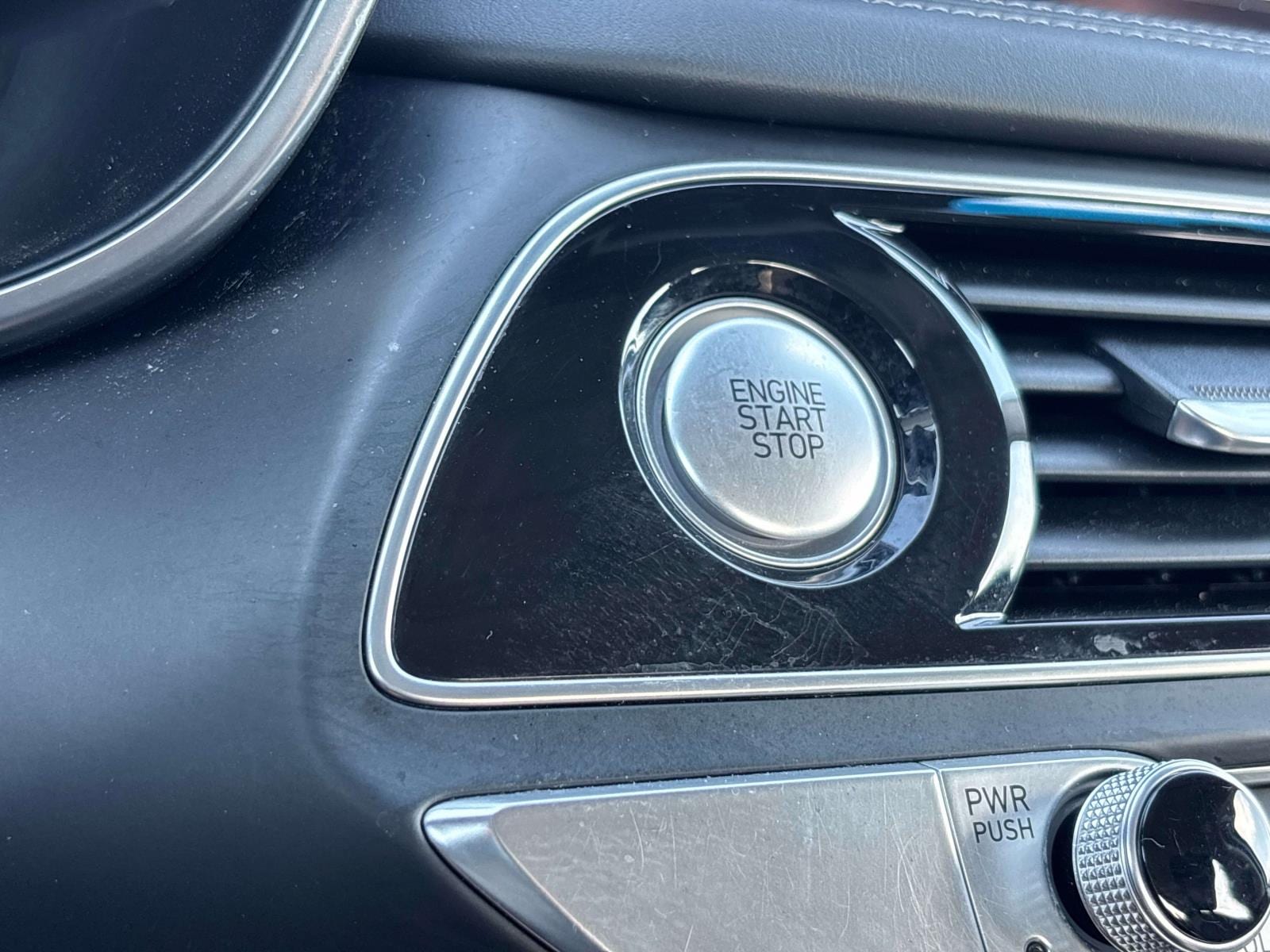 2022 GENESIS G70 Standard - Photo 24