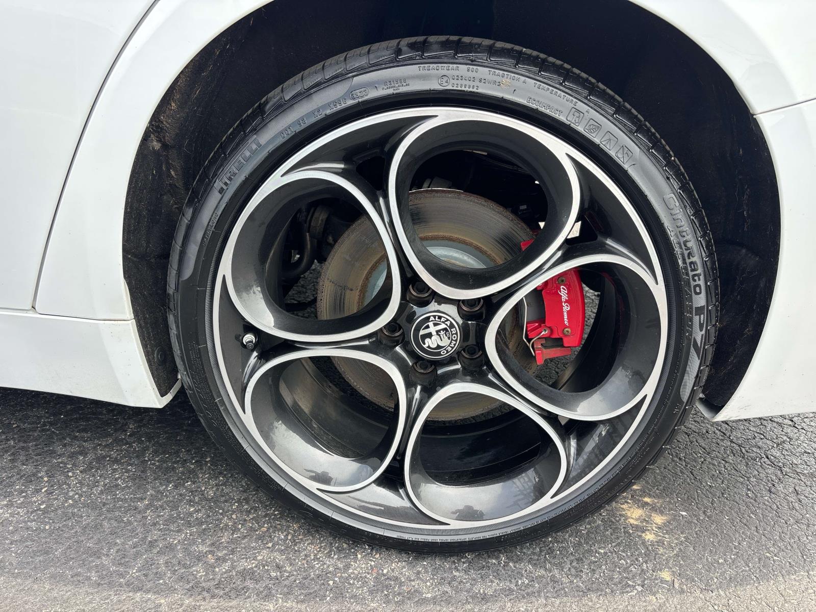 2022 Alfa Romeo Giulia Ti Veloce - Photo 9