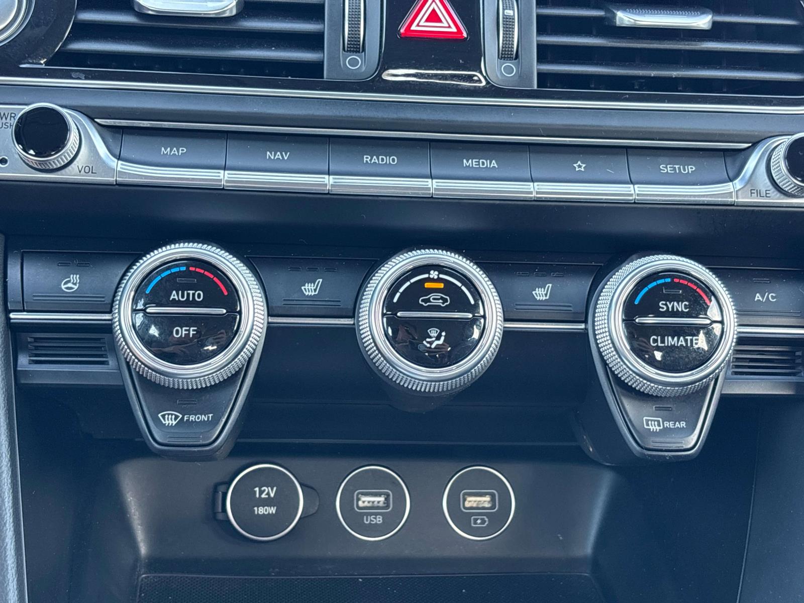 2022 GENESIS G70 Standard - Photo 20