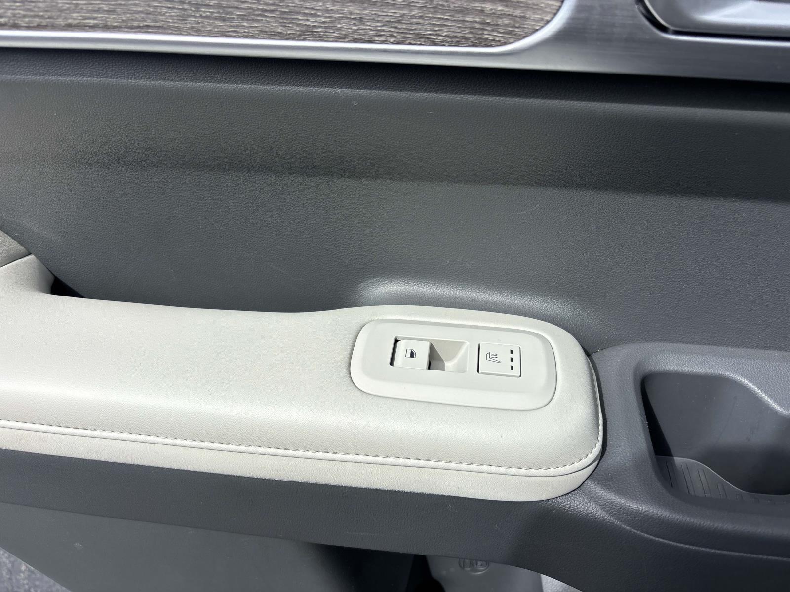 2024 Hyundai Santa Fe Limited - Photo 13