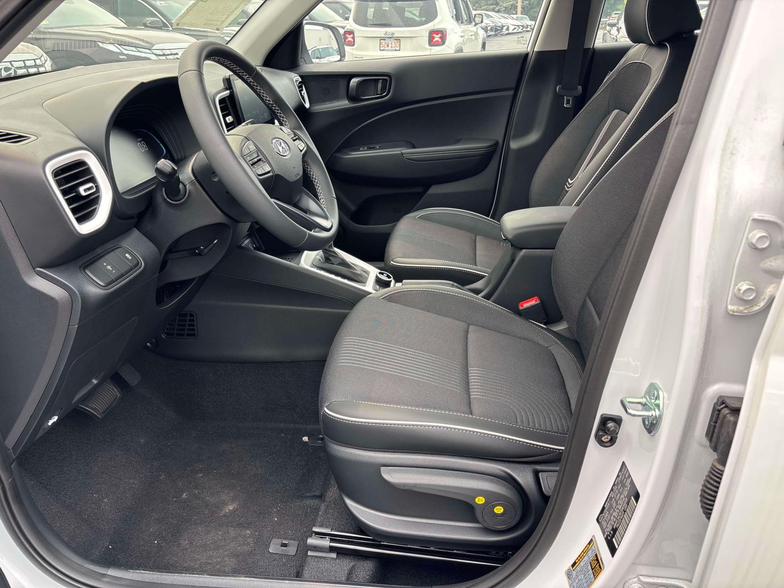 2026 Hyundai Venue SEL - Photo 8