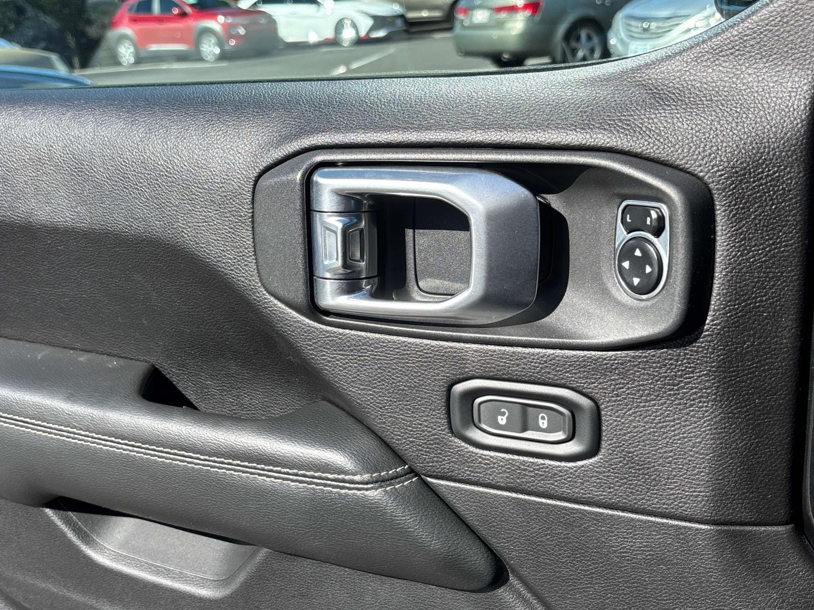 2020 Jeep Gladiator Overland - Photo 12