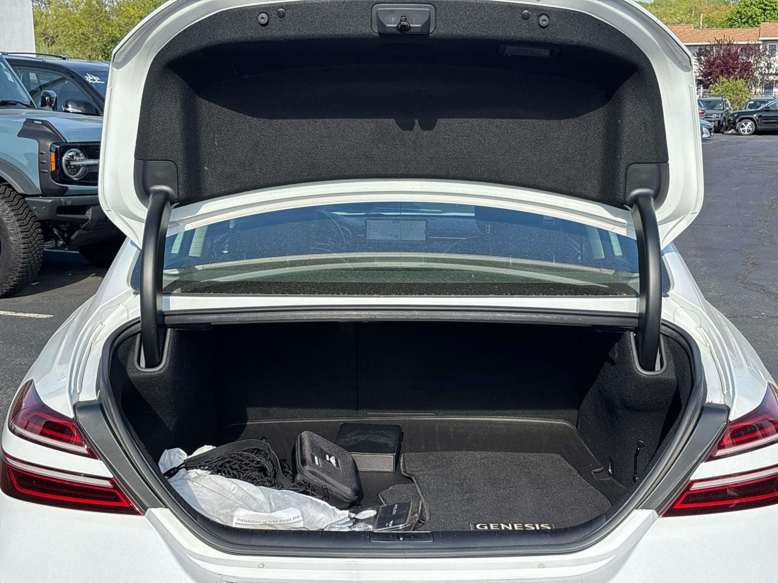 2022 GENESIS G70 Standard - Photo 9