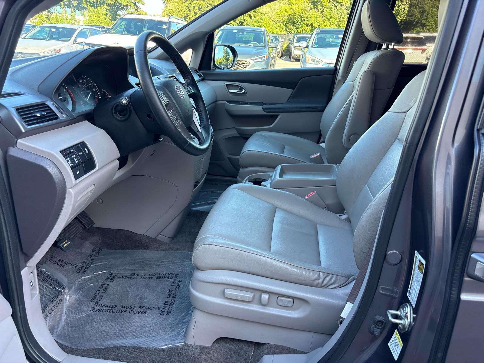 2015 Honda Odyssey EX-L - Photo 8