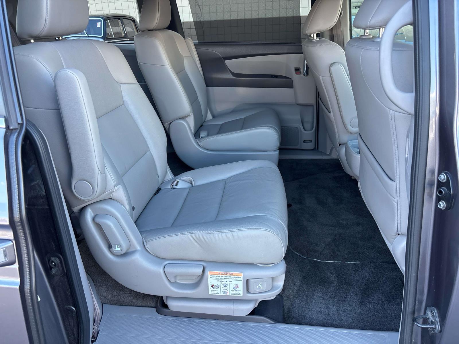2015 Honda Odyssey EX-L - Photo 18