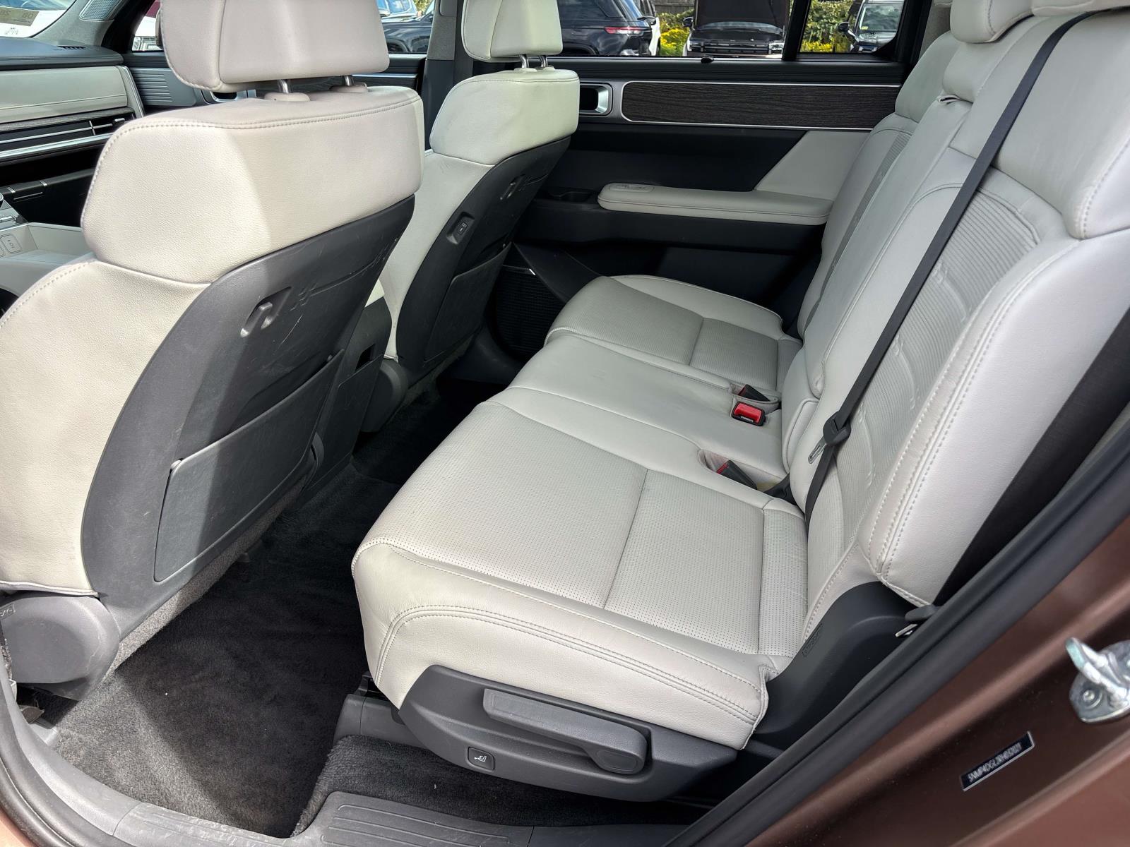 2024 Hyundai Santa Fe Limited - Photo 12