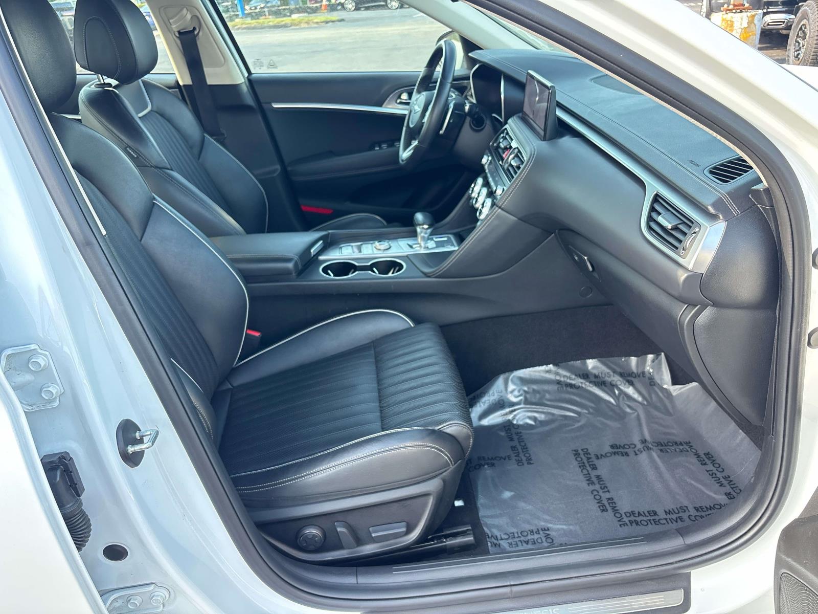 2022 GENESIS G70 Standard - Photo 11