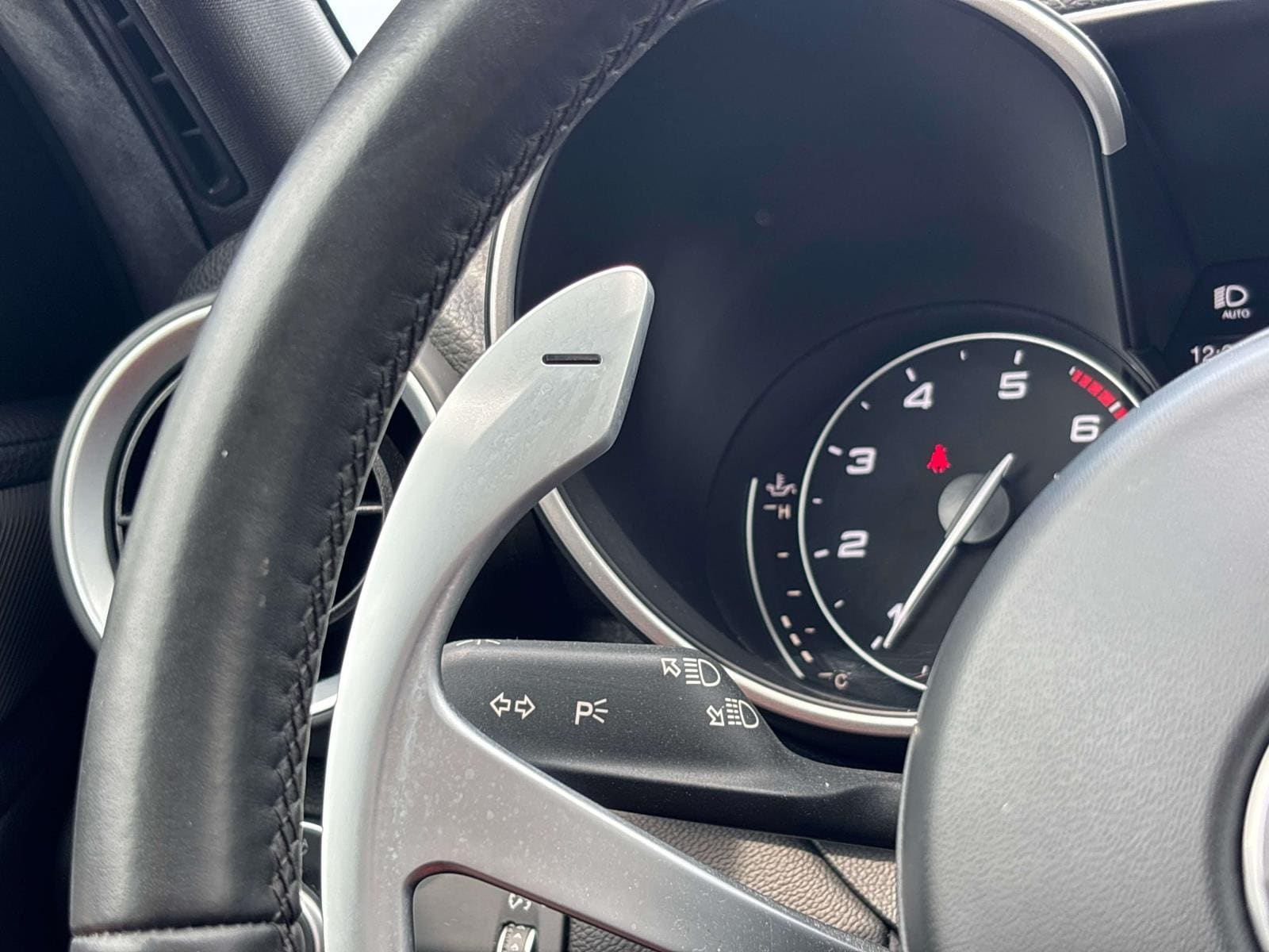 2022 Alfa Romeo Giulia Ti Veloce - Photo 29
