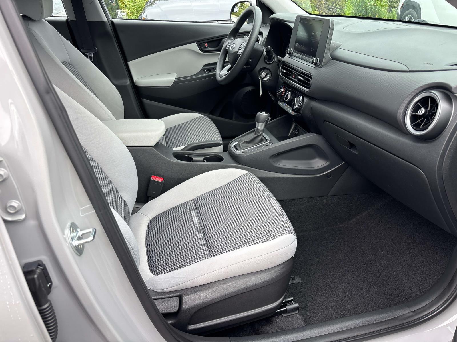 2022 Hyundai Kona SE - Photo 15