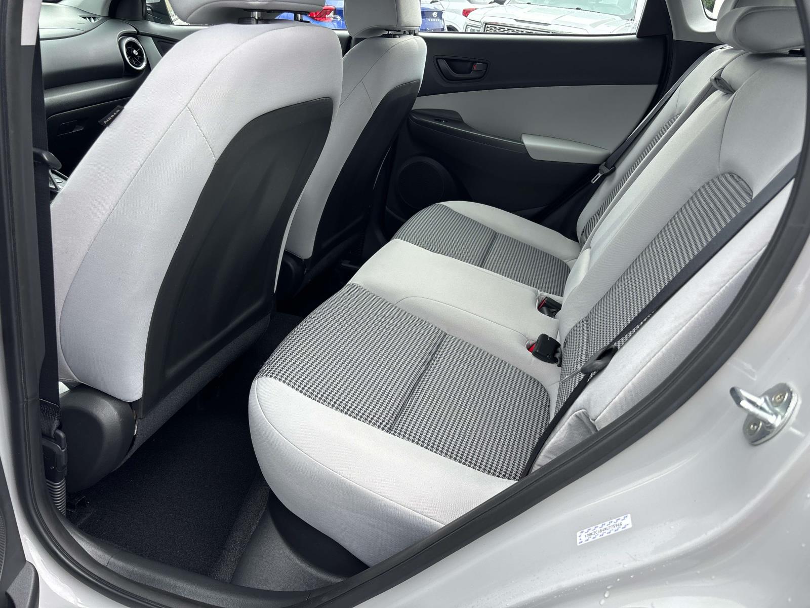 2022 Hyundai Kona SE - Photo 11