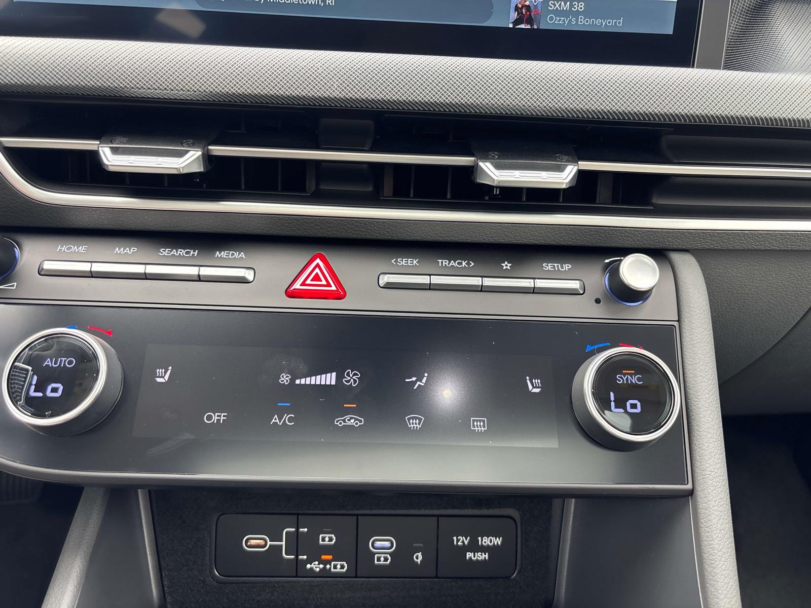 2025 Hyundai Sonata SEL - Photo 11
