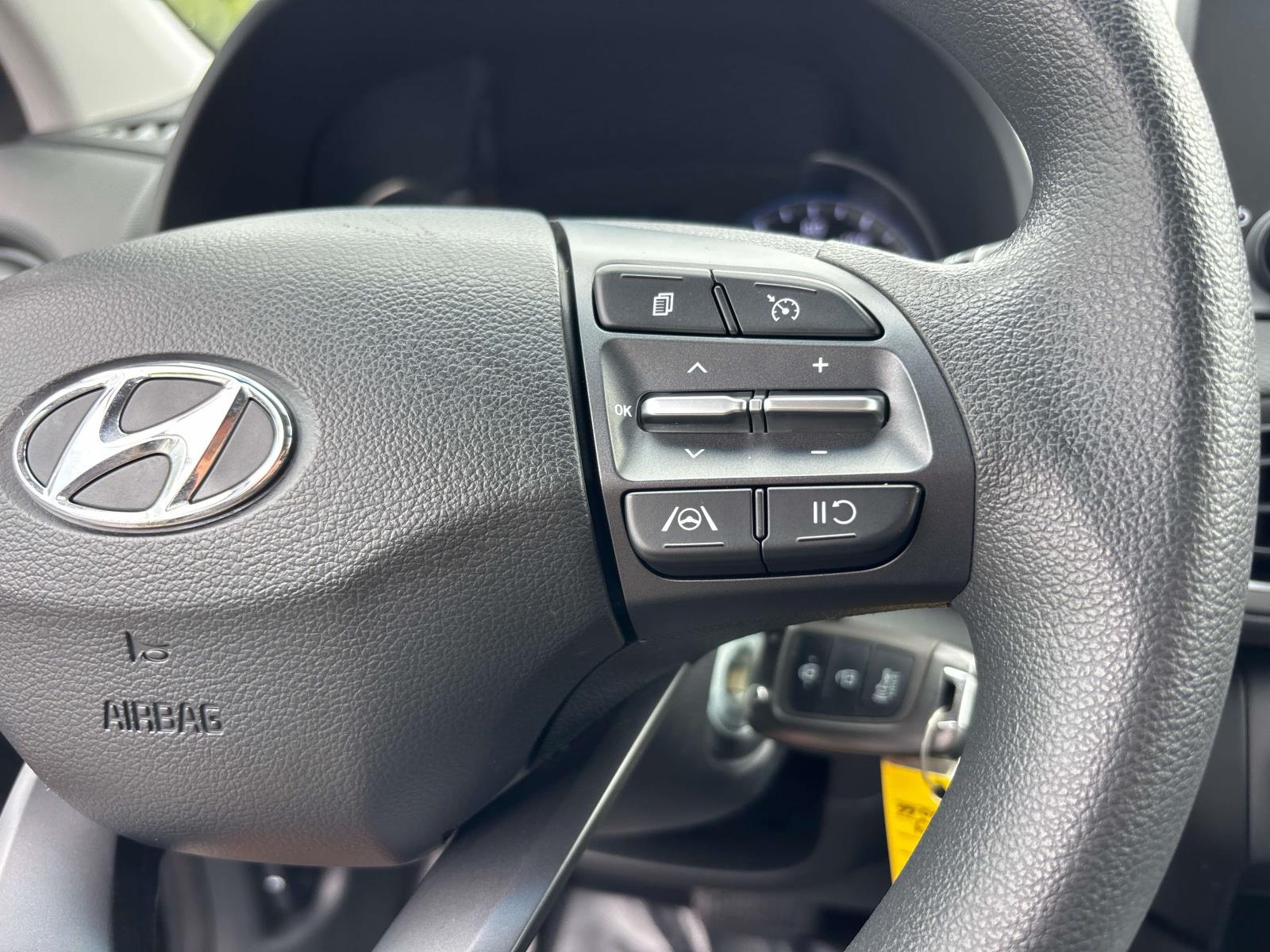 2022 Hyundai Kona SE - Photo 19
