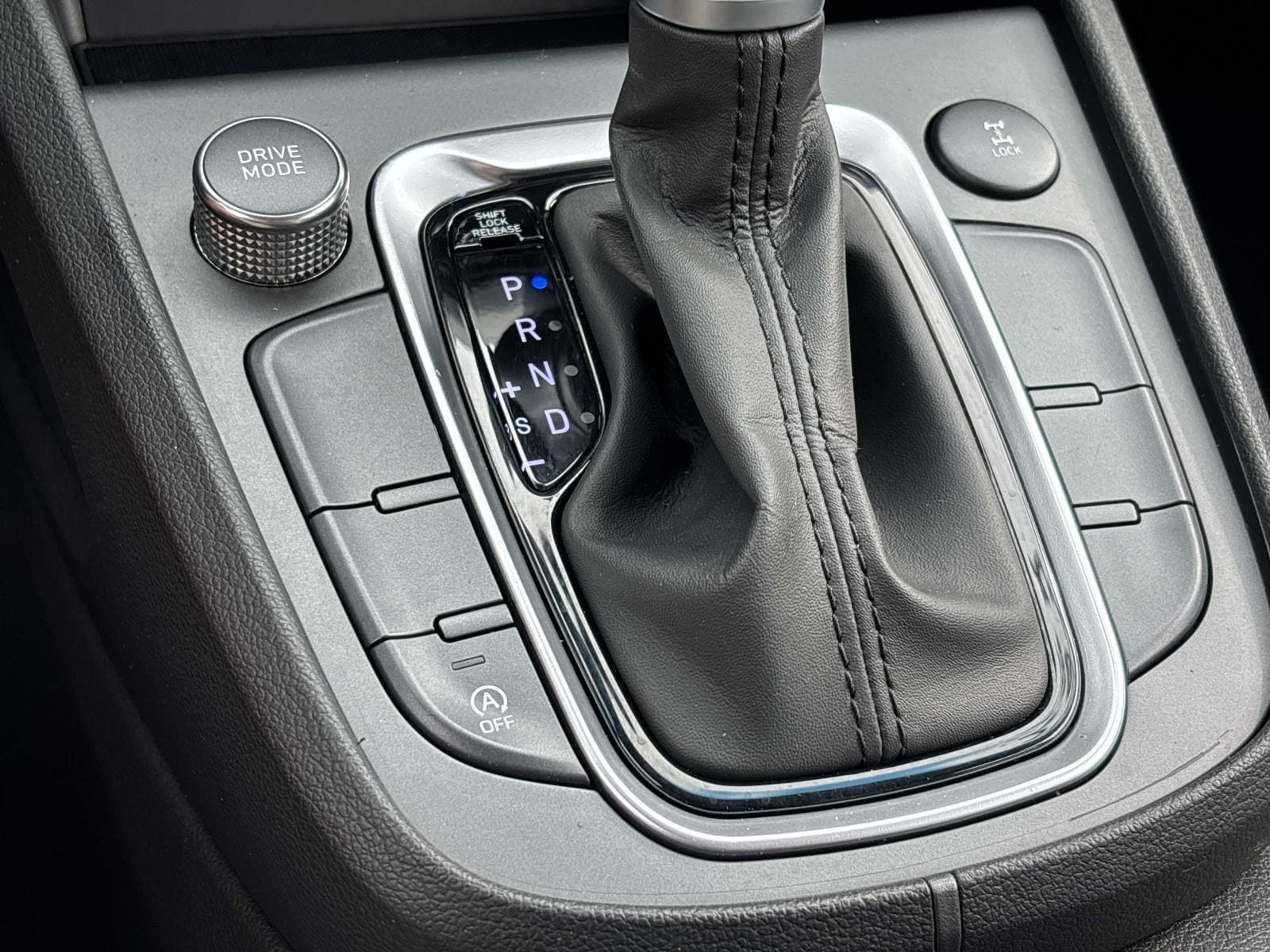2022 Hyundai Kona SE - Photo 23