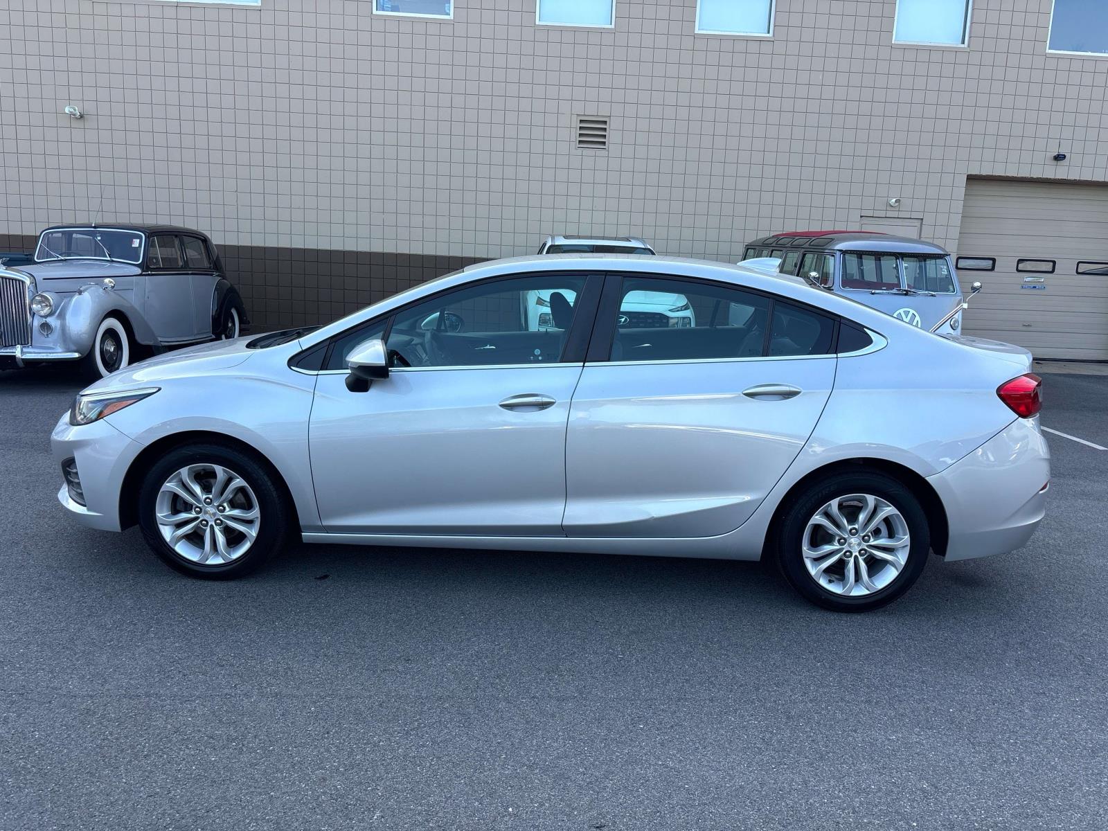 Used 2019 Chevrolet Cruze LT with VIN 1G1BE5SM4K7130969 for sale in Middletown, RI
