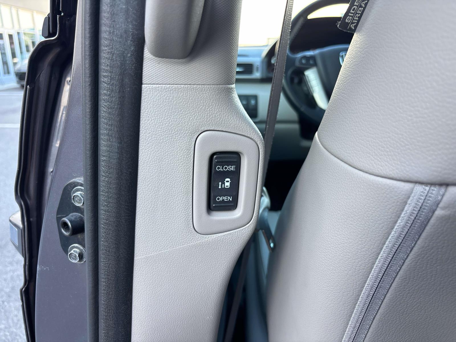 2015 Honda Odyssey EX-L - Photo 14