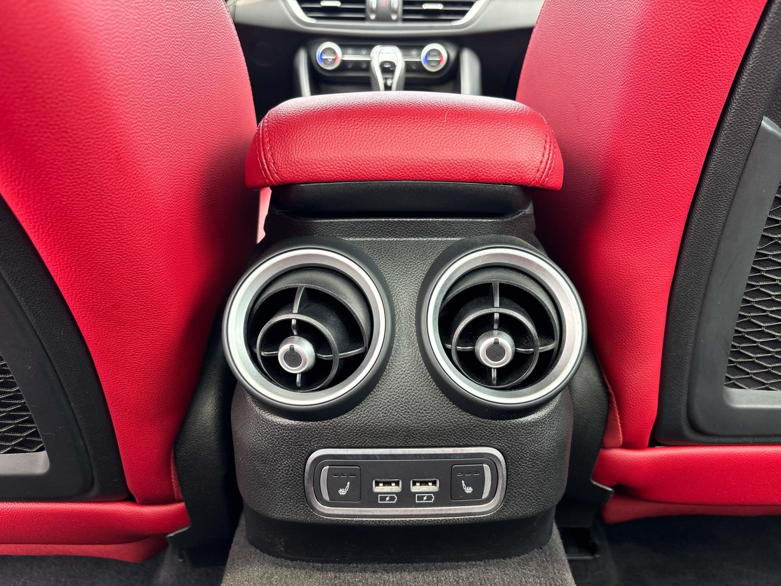 2022 Alfa Romeo Giulia Ti Veloce - Photo 13