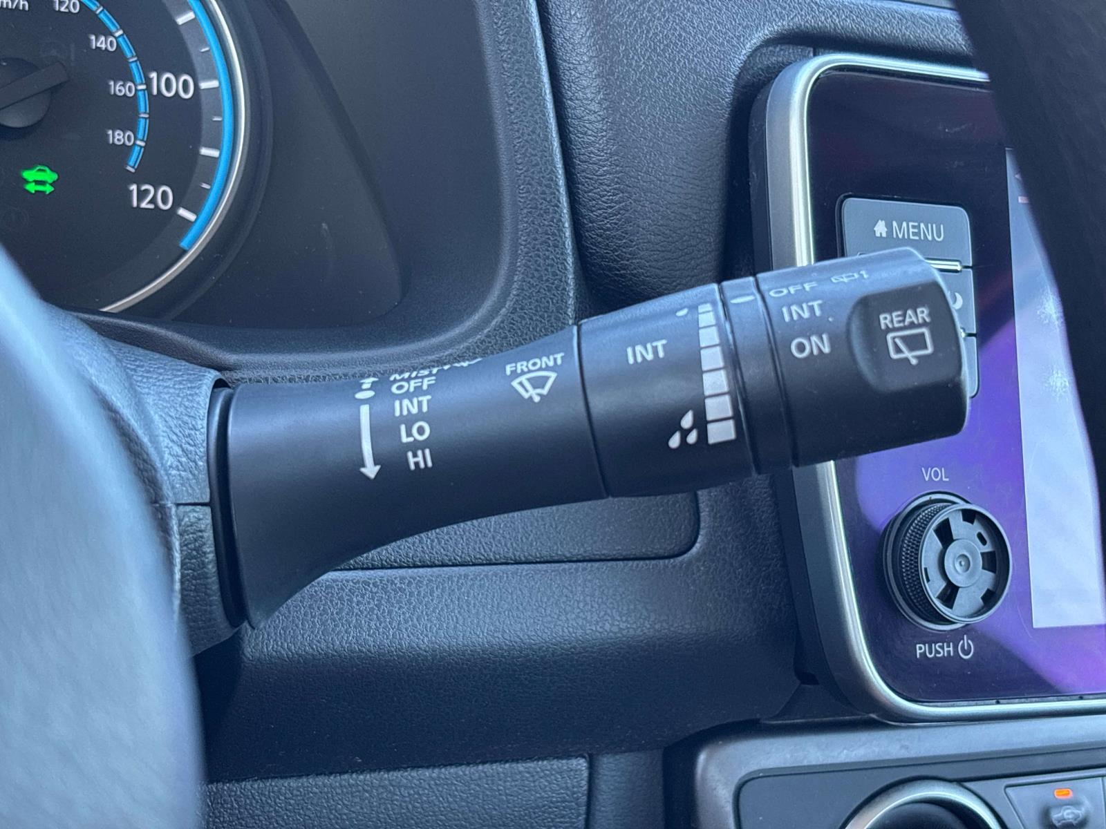 2021 Nissan Leaf S - Photo 23