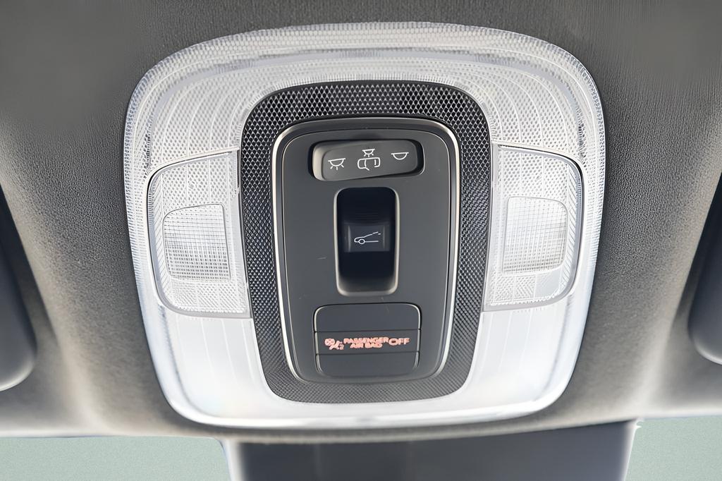 2026 Hyundai Elantra SEL - Photo 18
