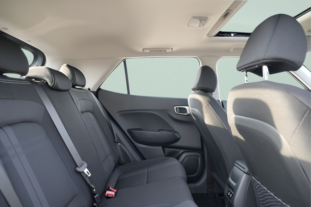 2026 Hyundai Venue SEL - Photo 14